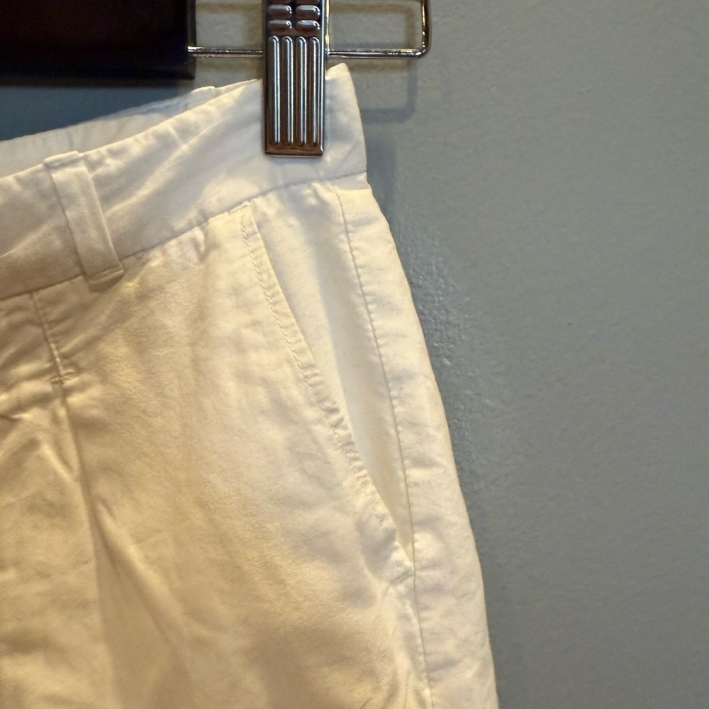 GAP High Waist White Shorts with Textured Fabric - Picture 5 of 8
